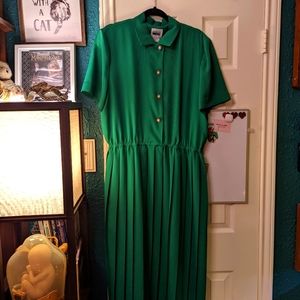 Leslie Fay Green Dress